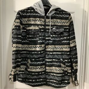 Quiksilver Black and Cream Patterned Bomber Jacket size medium NWT.